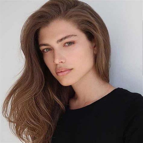 valentina sampaio wikipedia.